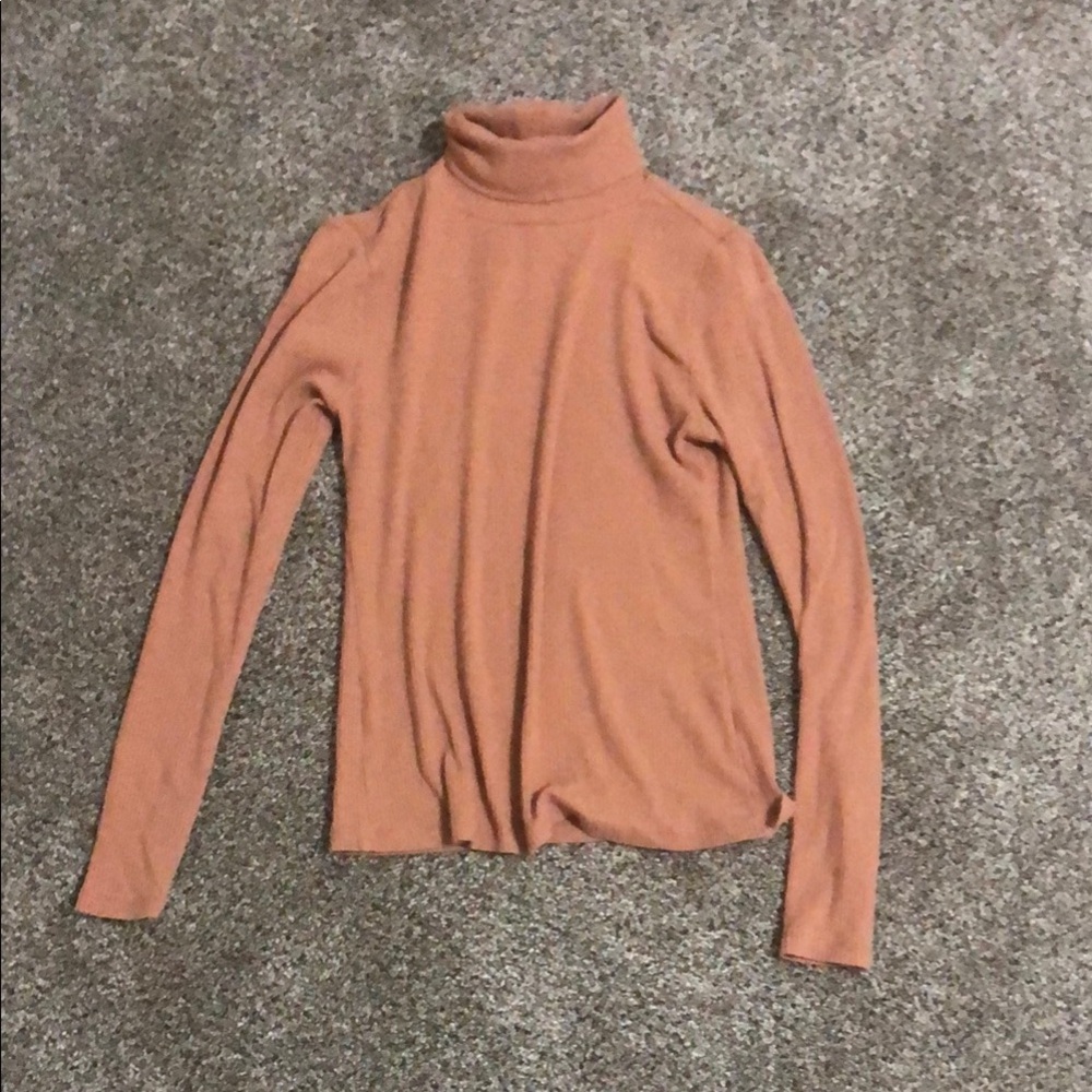 Old Navy Caramel Ribbed Turtleneck